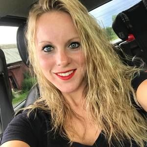 Meet your Posher, Kaela